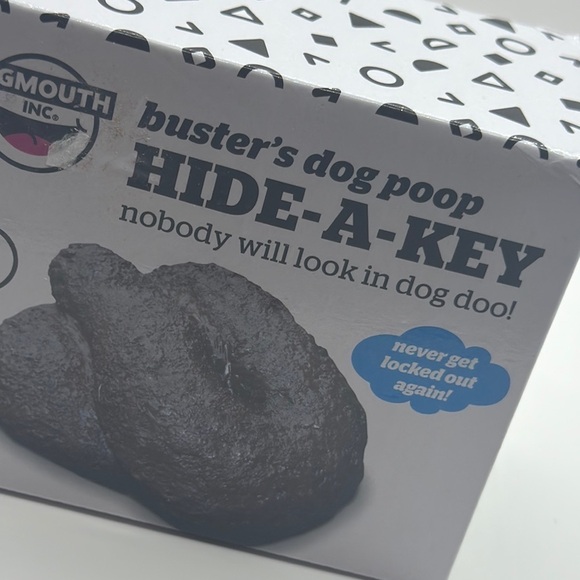 Buster's Dog Poop Hide-A-Key - Brown - Picture 2 of 7